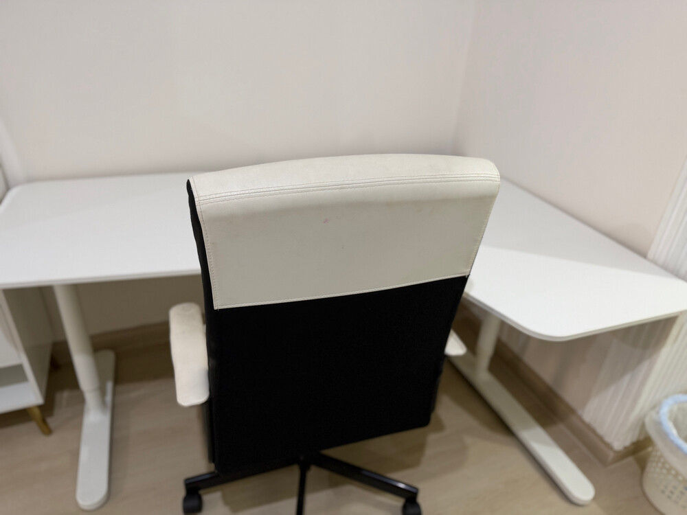 table and chair - 1