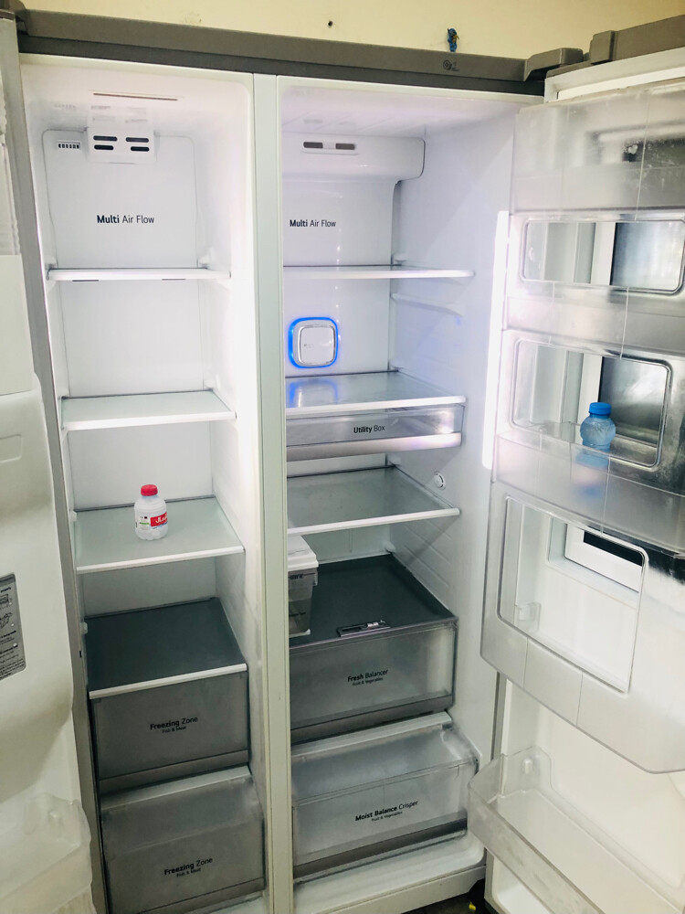 lG side by side door fridge for sal - 3
