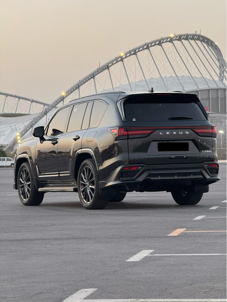 Lexus LX 600 F sport - 4