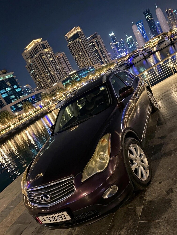 Nissan Infiniti 2008 140 milage on - 2