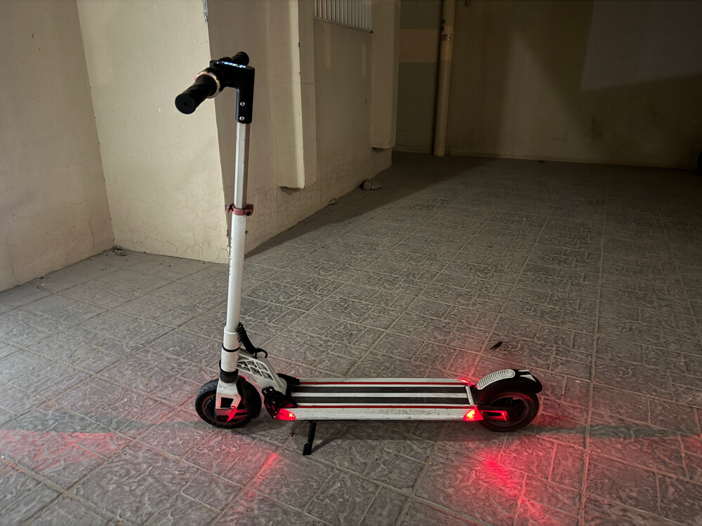 Electric Scooter White - 8