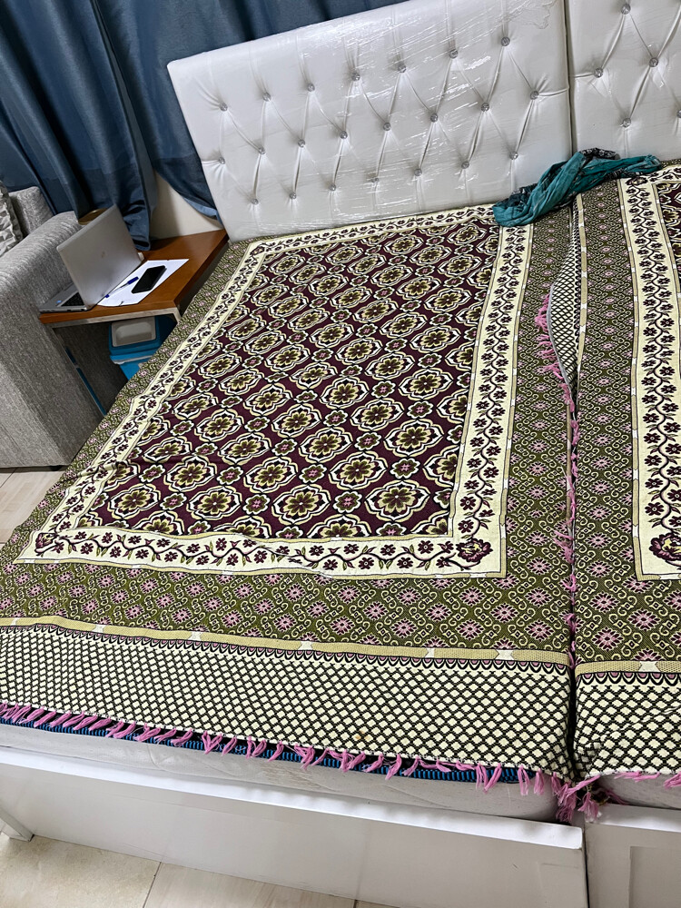 2 single beds - 4