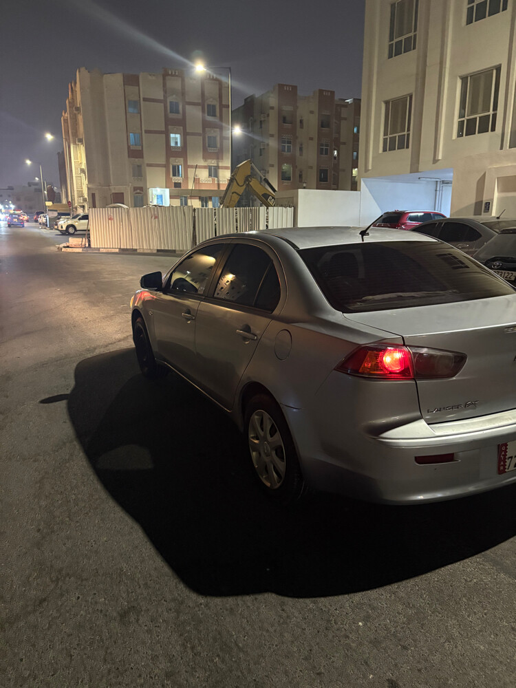 سياره لانسر ٢٠١٦ بحاله ممتازه - 3