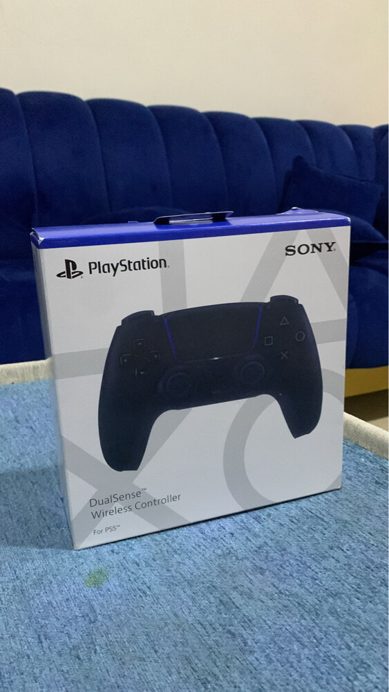 PS5 controller - 1