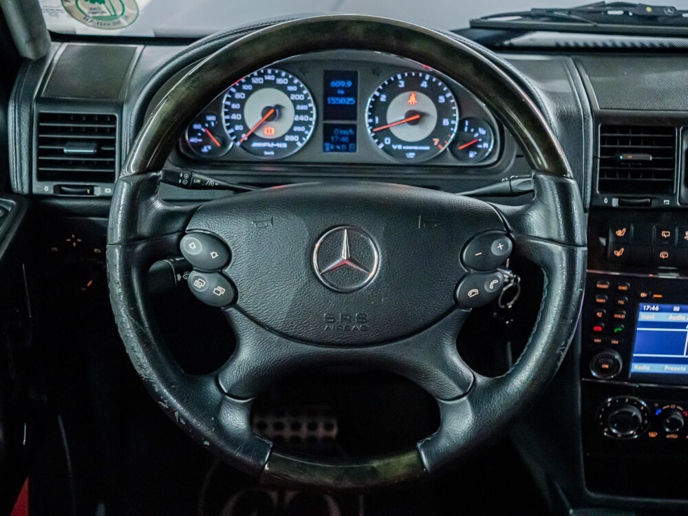 Mercedes Benz - G55 AMG 2011 - 18