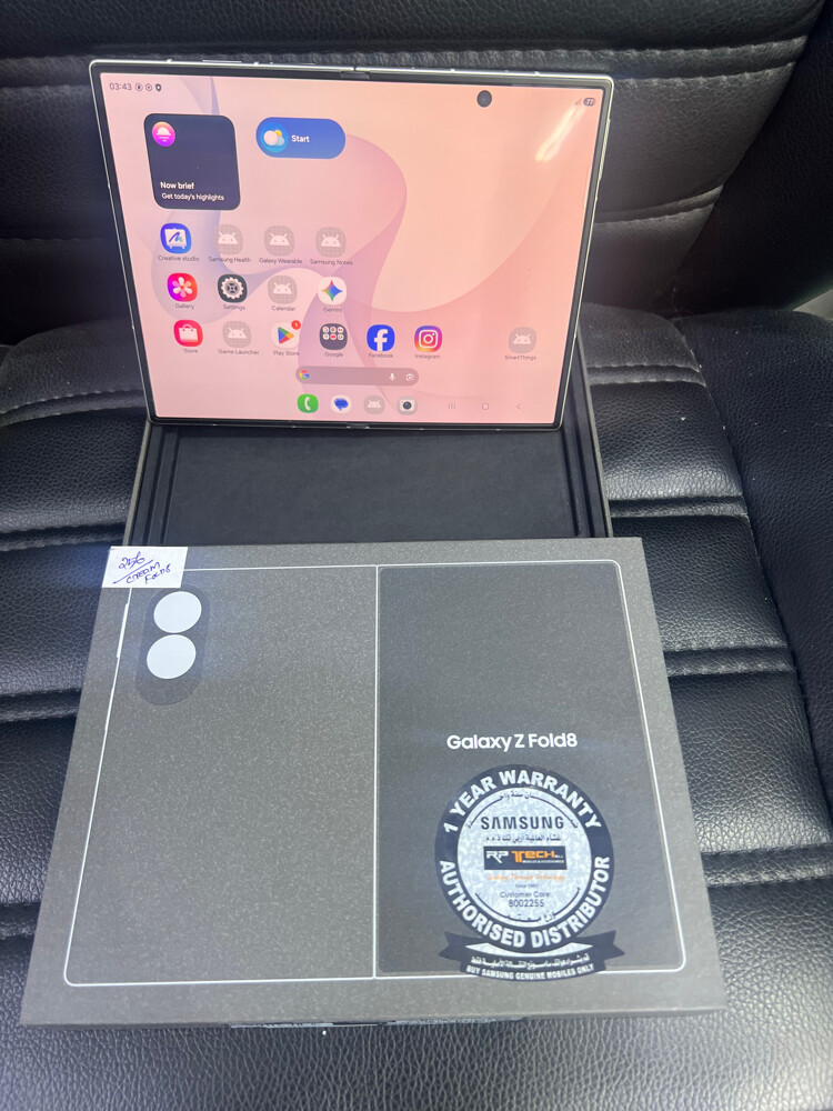 Galaxy Fold 8 2 days used - 12