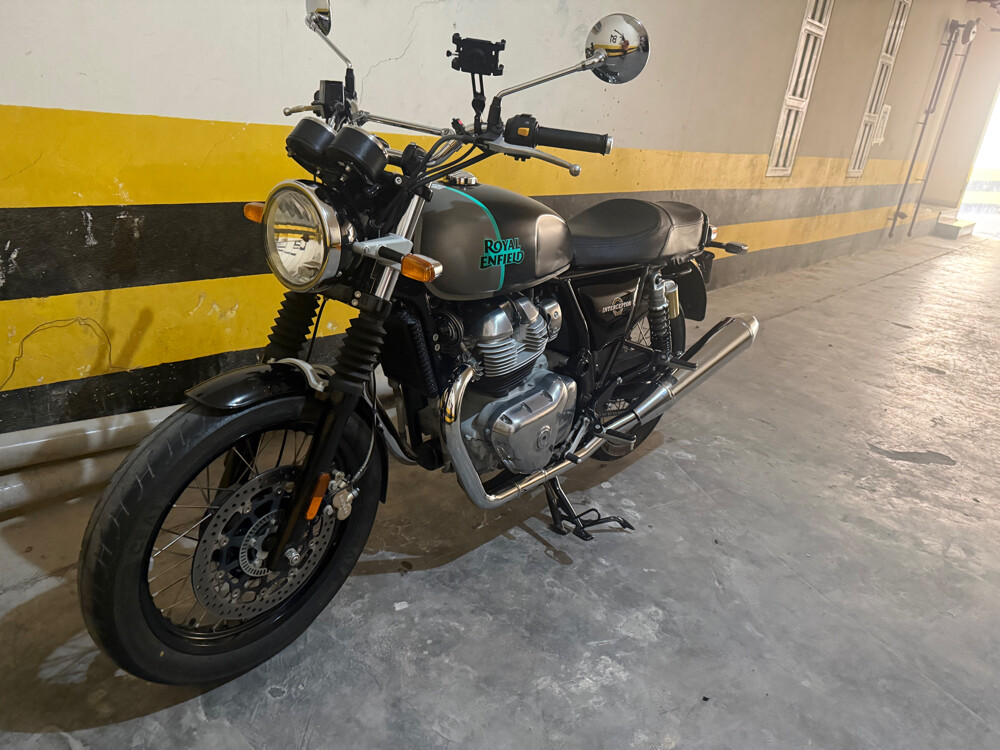 Interceptor 650 - 10