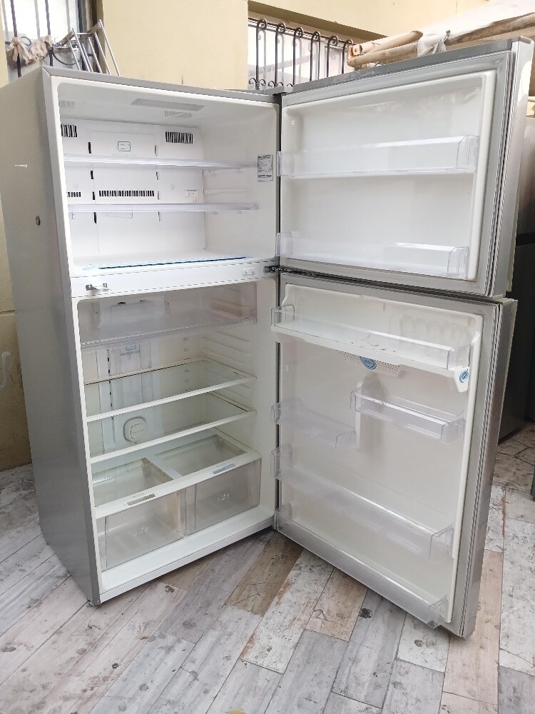 LG Refrigerator 780 liter capacity - 2