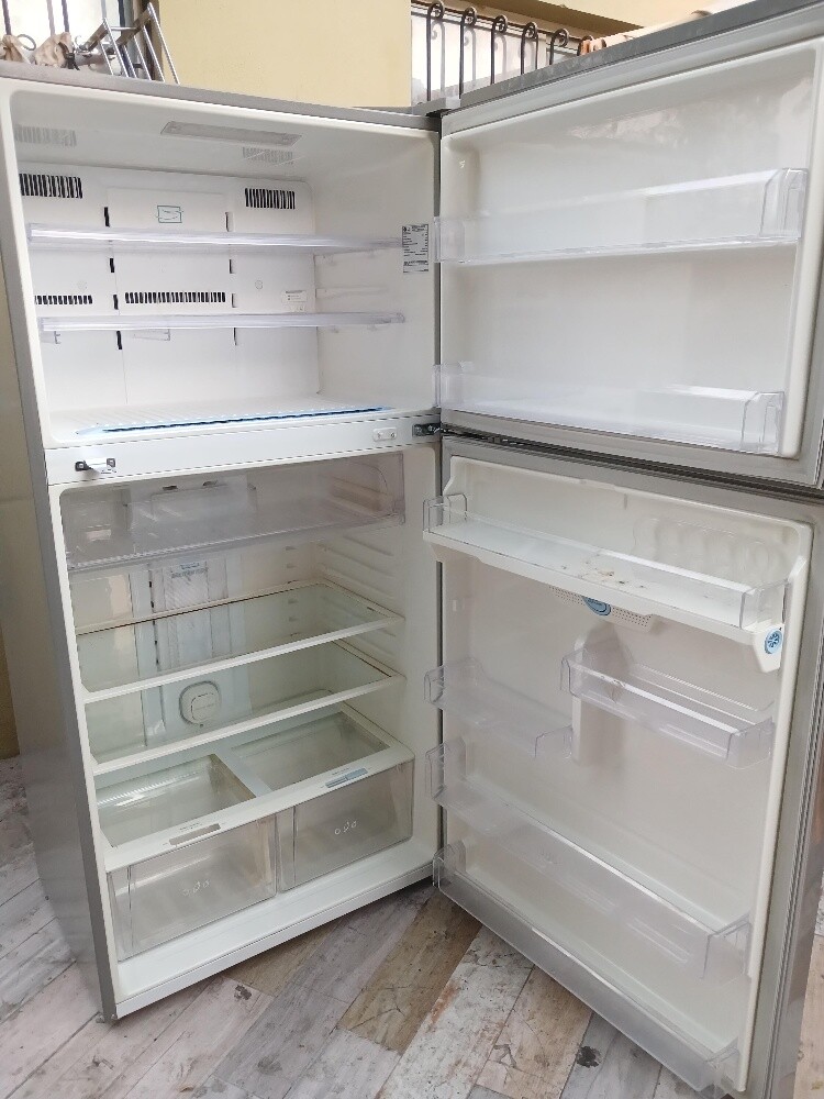 LG Refrigerator 780 liter capacity - 4