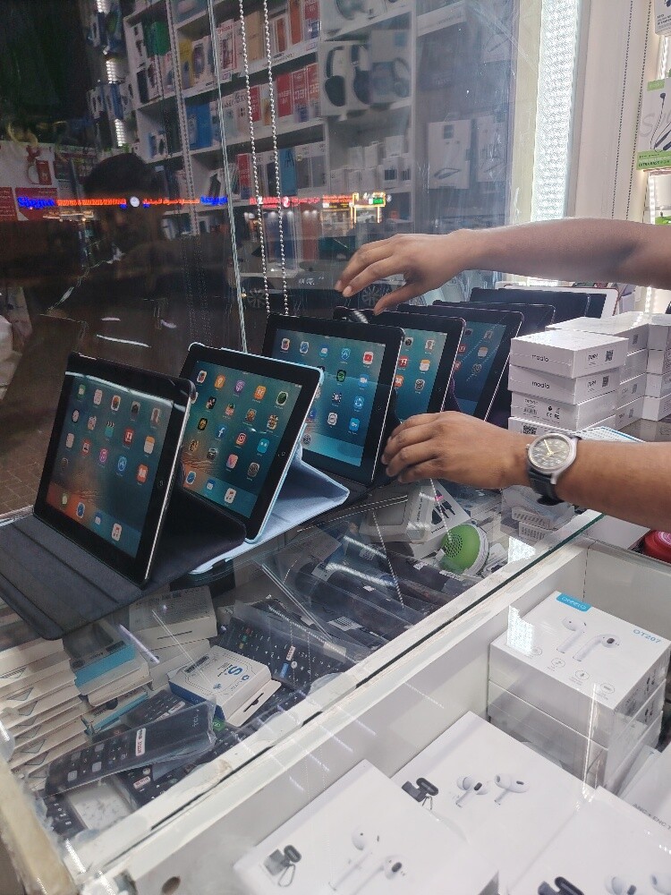 iPad 7 generation 32GB - 4