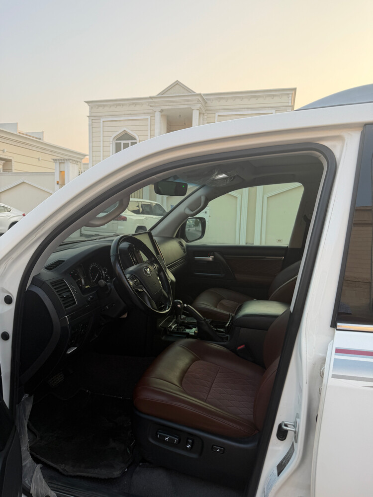 GXR Grand Touring V8 2020  - 8