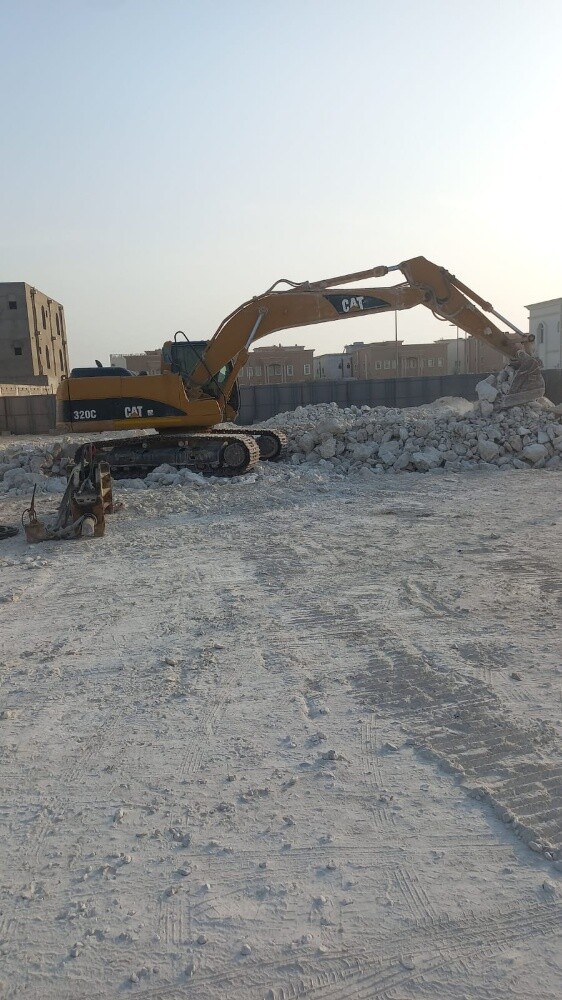 excavator for rent - 1