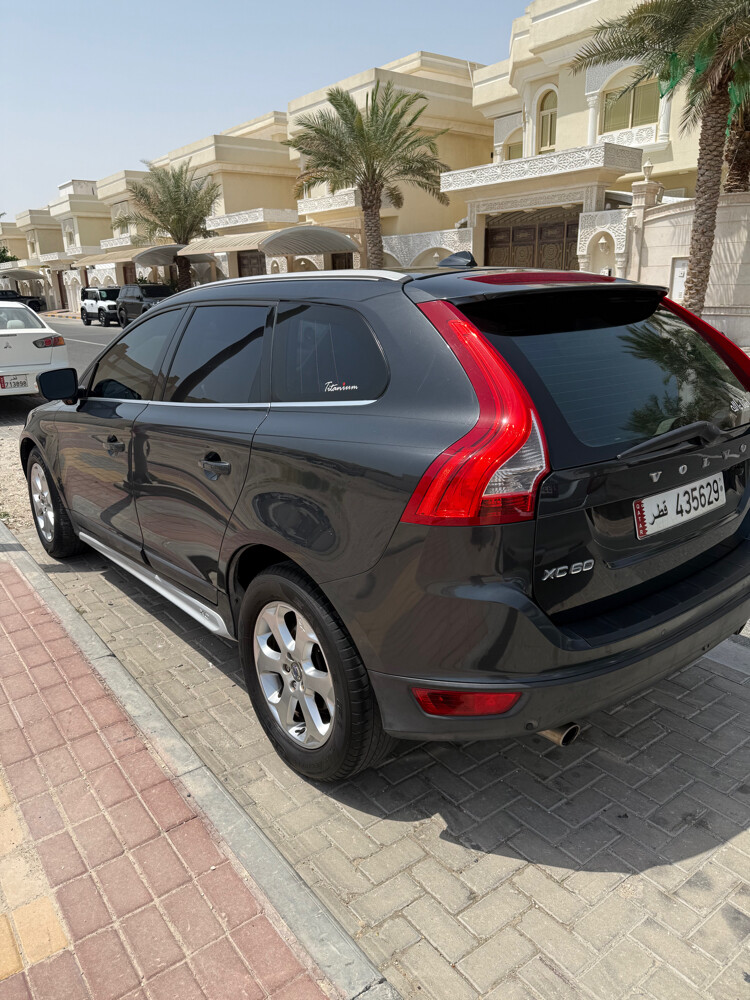 volvo XC 60 T6 model 2010 - 3
