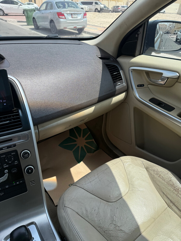 volvo XC 60 T6 model 2010 - 7