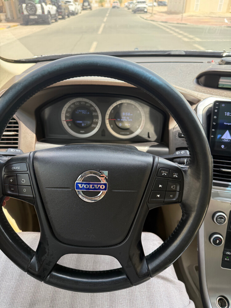 volvo XC 60 T6 model 2010 - 9