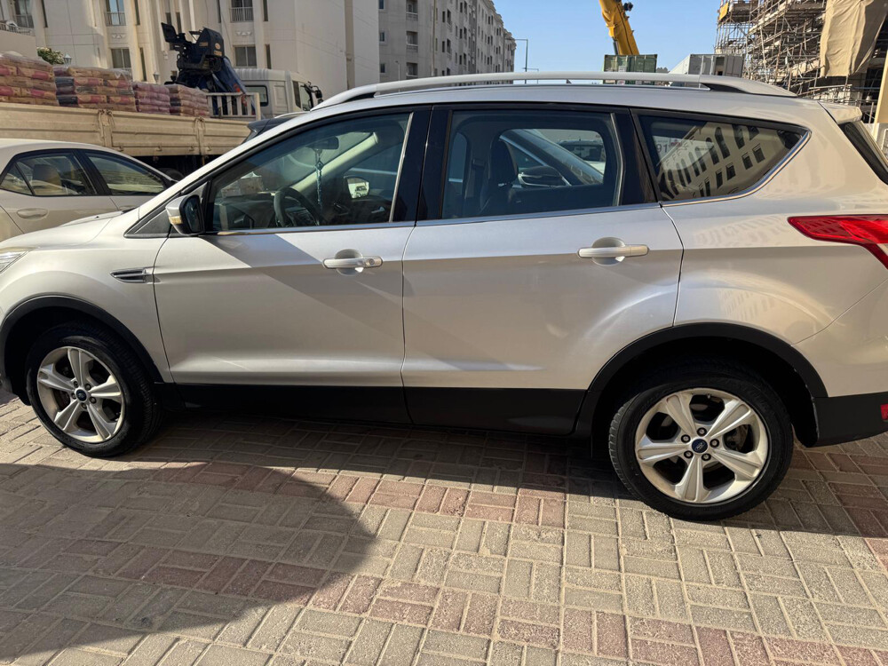 Ford Escape 2015 1st owner - 3