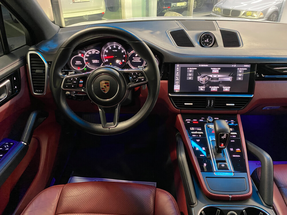 Porsche Cayenne 2019  - 10