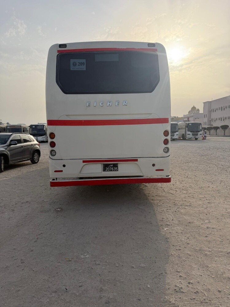 eicher 64 seat without driver - 2