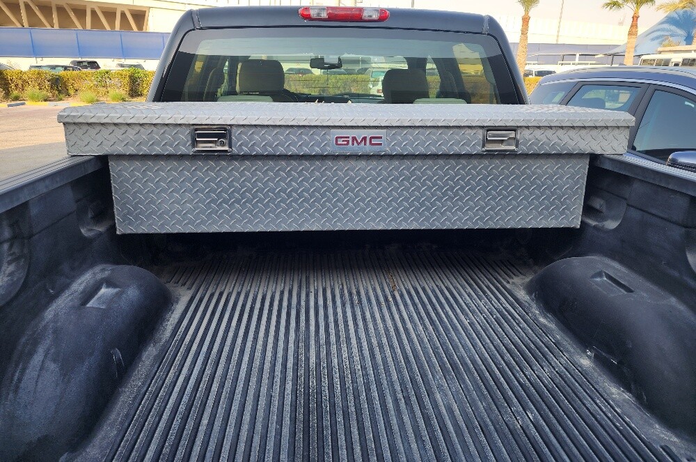 gmc seirra box 2013 - 1