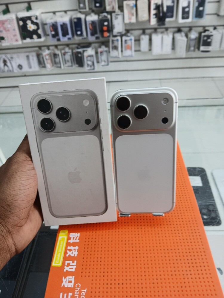 iPhone 17 Pro - 1