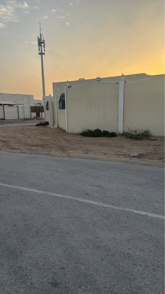 للبيع ارض عمارات موقع ممتاز 2 ش - 4