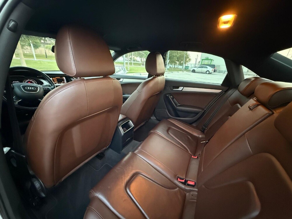 AUDI A4 - 5