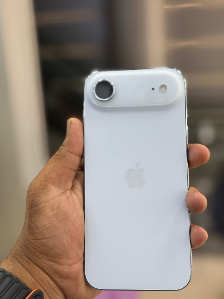 iPhone 17 Air - 1