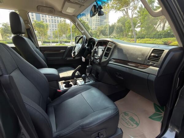 Pajero 3.8L Gold Edition - 11