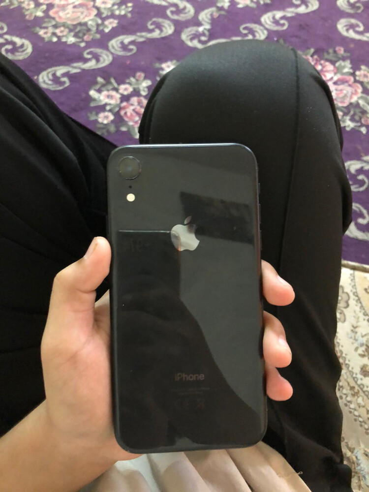 جوال ايفون اكس آر بحاله ممتاز بطاريه مبدل 78 باقي مافي شي متغير صامل  - 5