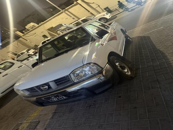 Nissan  pickup 13 model - 2