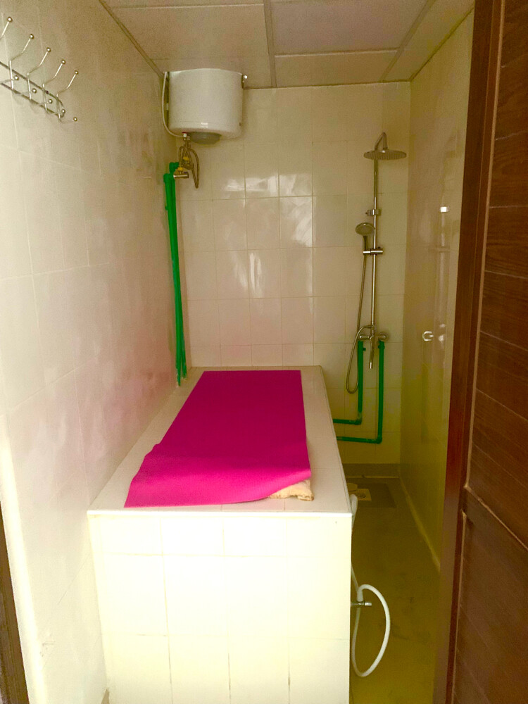 massage shop in azizia from owner - 2