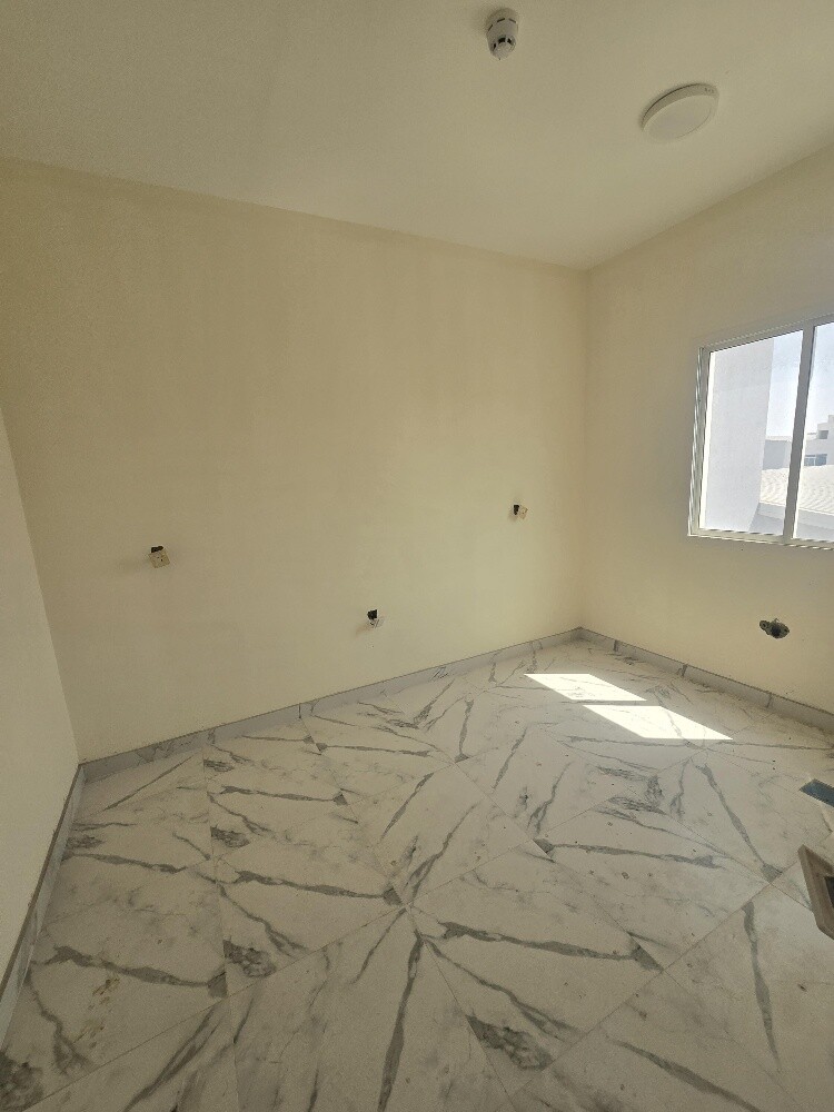 For rent, it is stored in Al Awamer - 16
