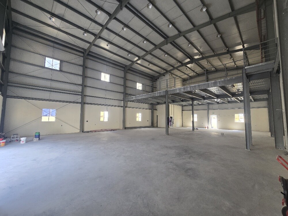 For rent, it is stored in Al Awamer - 23