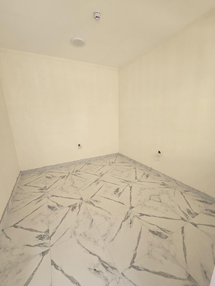 For rent, it is stored in Al Awamer - 6