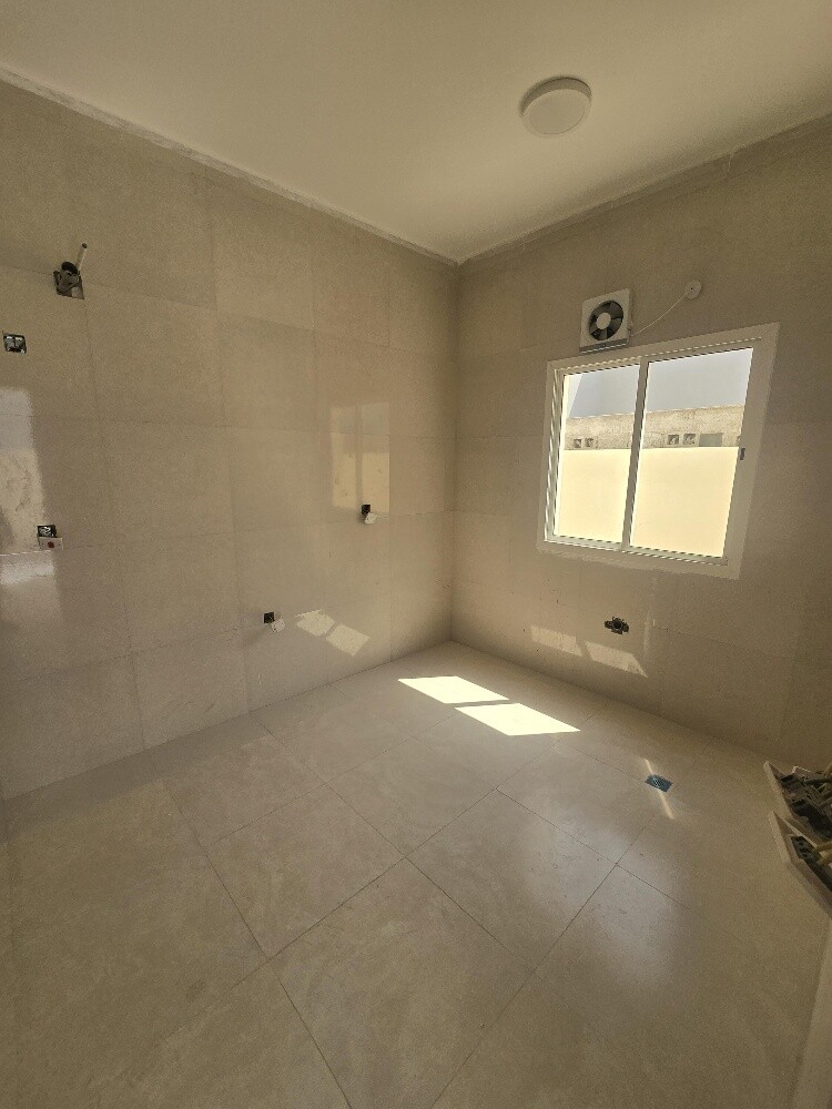 For rent, it is stored in Al Awamer - 18