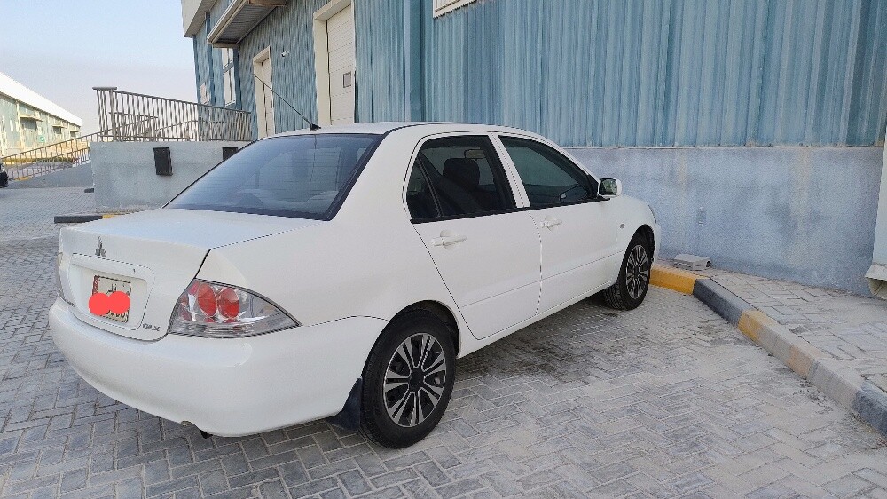 Mitsubishi Lancer GLX 2010 model. - 2