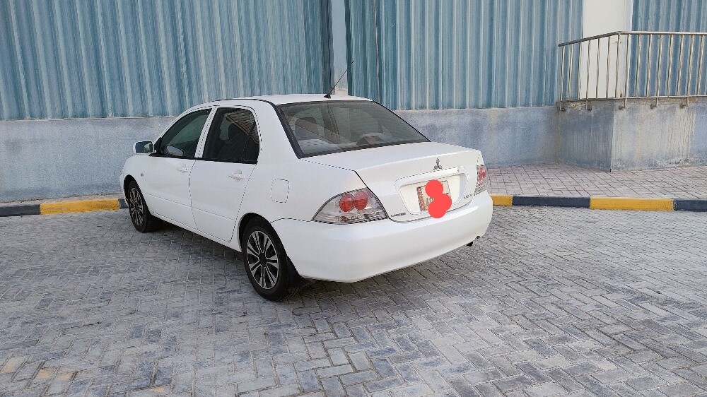 Mitsubishi Lancer GLX 2010 model. - 3