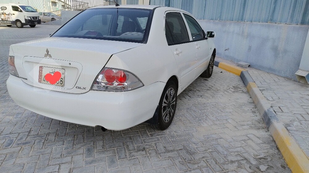Mitsubishi Lancer GLX 2010 model. - 4