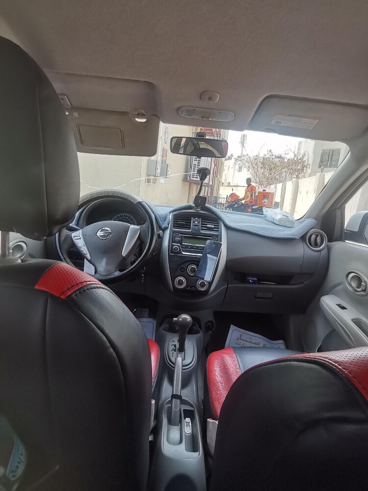 nissan sunny - 2
