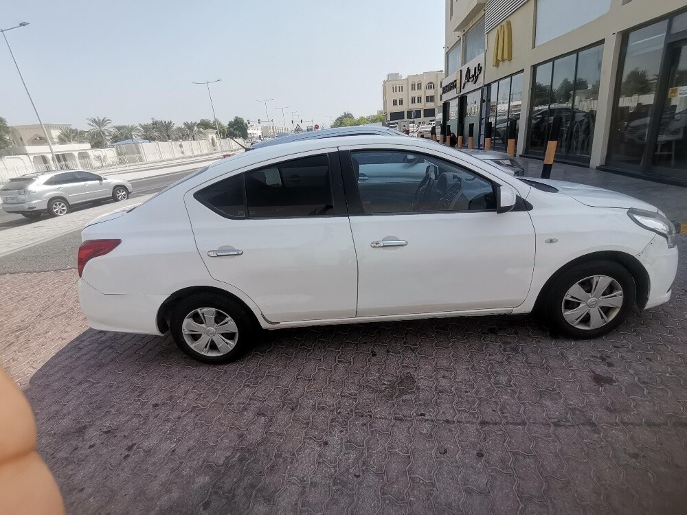 nissan sunny - 5