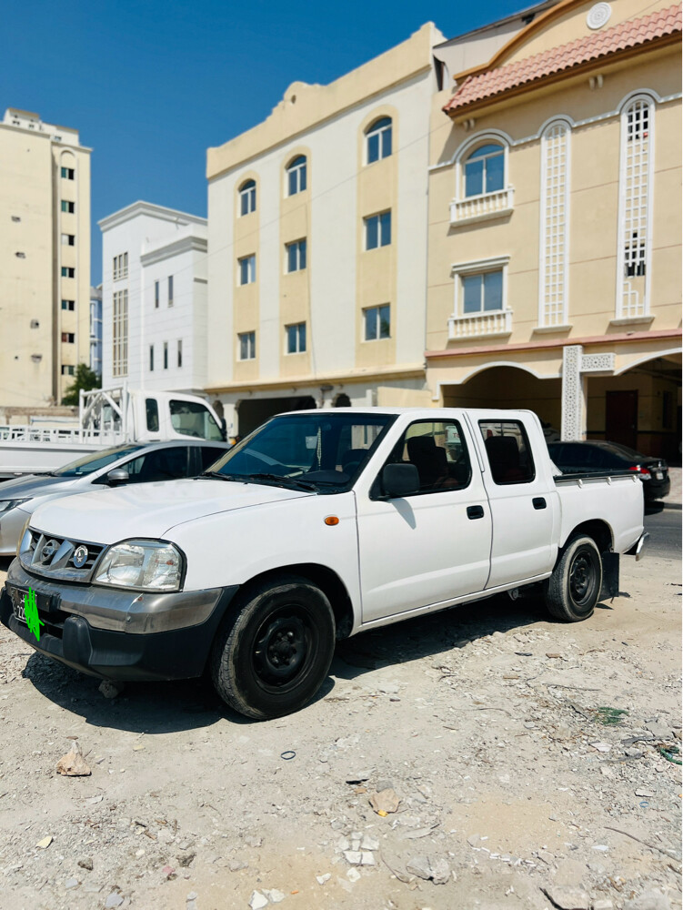 Nissan pikup for sell 2012 model - 1