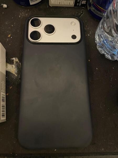 iPhone 17 pro max - 2
