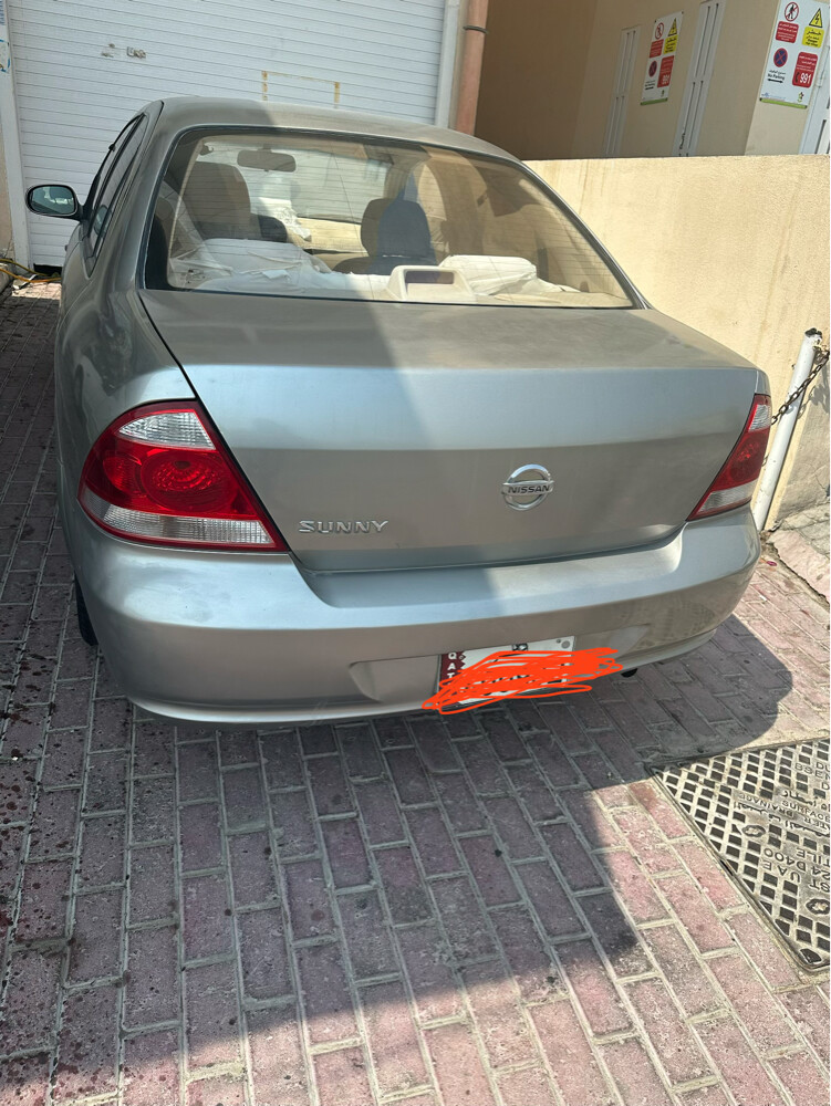 nissan sunny - 1
