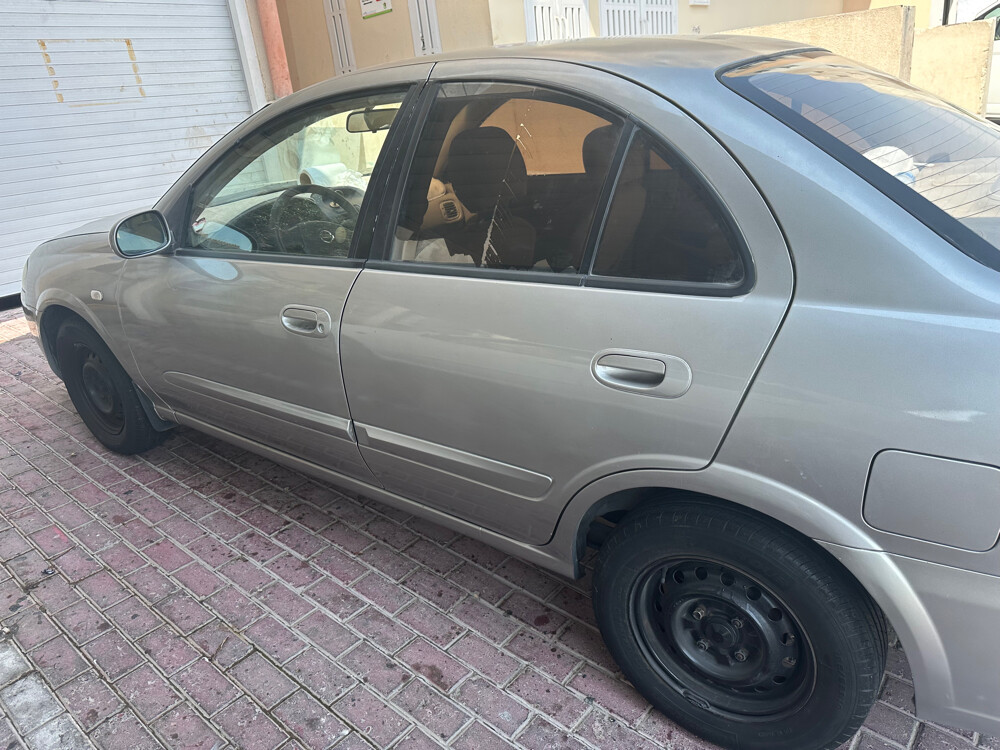 nissan sunny - 2