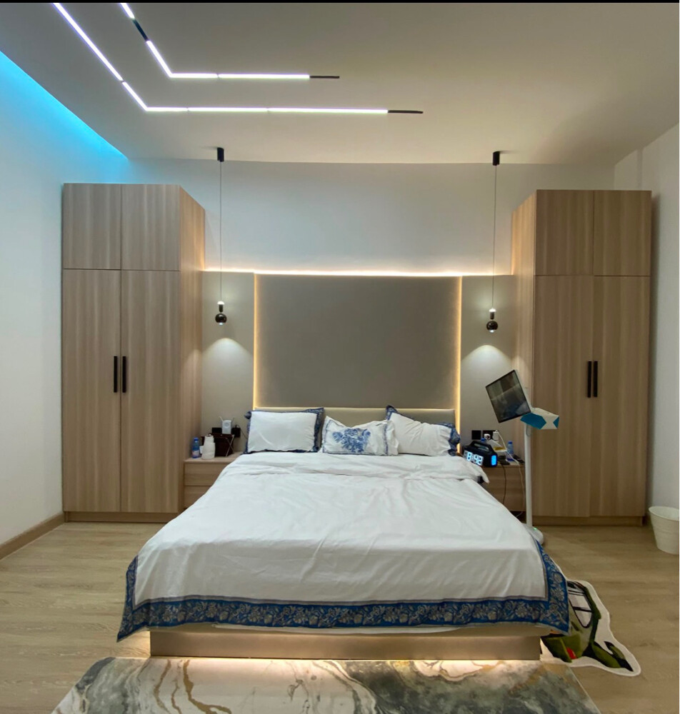 professional furniture carpenter  - 2