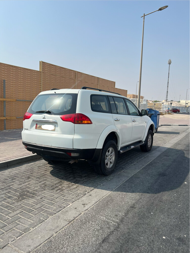 pajero sport 2010 - 2