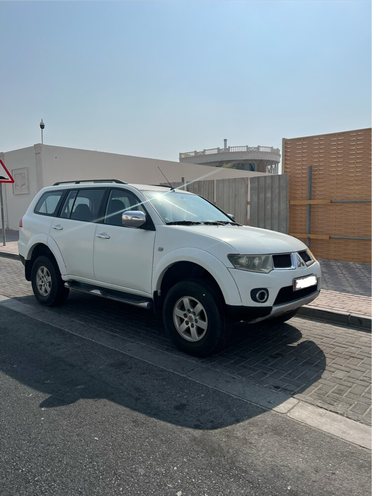 pajero sport 2010 - 7