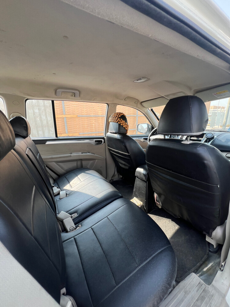 pajero sport 2010 - 9