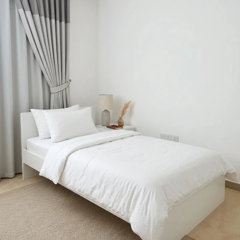 Single Bed or mattress available - 7