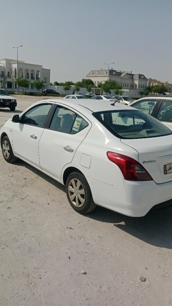 Nissan Sunny - 2